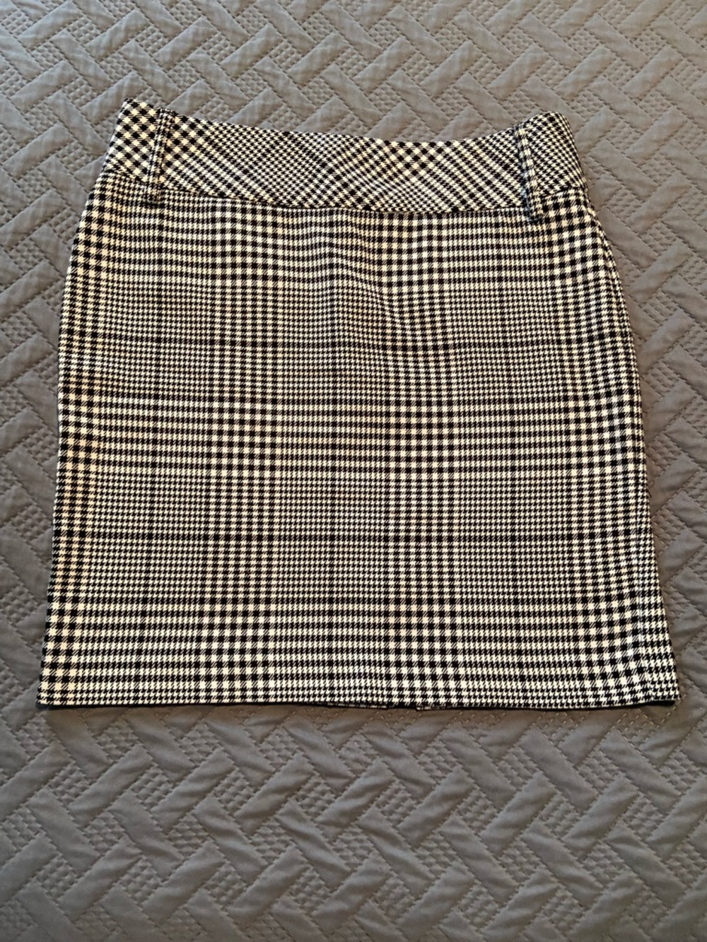 Maurices Black and White Houndstooth Pencil Skirt